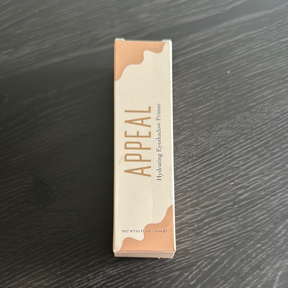 Appeal Hydrating Eyeshadow Primer